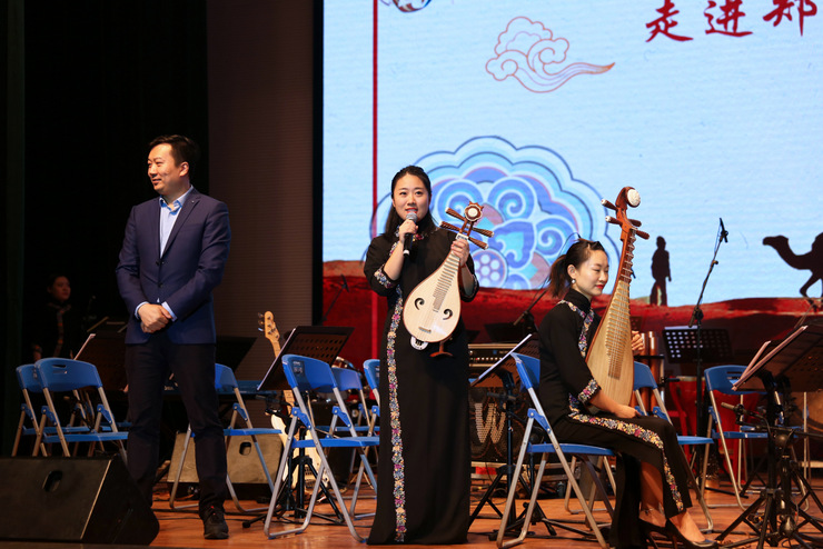 http://www.shengda.edu.cn/__local/0/CE/5A/1E2448076467DD25B8F2A691D0D_617EE1CB_2D6B4.jpg?e=.jpg