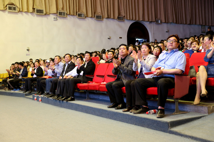 http://www.shengda.edu.cn/__local/2/67/8D/C77504715D53CACB70B452FD30E_E3F5FE27_2A41B.jpg?e=.jpg