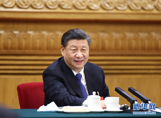 3月5日,中共中央总书记、国家主席、中央军委主席习近平参加十三届全国人大四次会议内蒙古代表团的审议。新华社记者 鞠鹏 摄 3月5日,中共中央总书记、国家主席、中央军委主席习近平参加十三届全国人大四次会议内蒙古代表团的审议。新华社记者 鞠鹏 摄