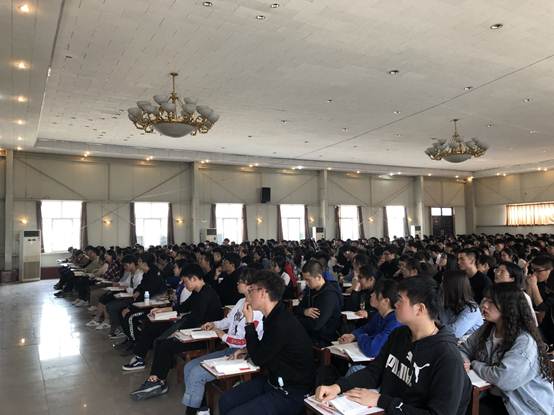 说明: C:\Users\W\Desktop\王书记授课\QQ图片20190320195614.jpg 说明: C:\Users\W\Desktop\王书记授课\QQ图片20190320195614.jpg
