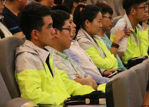 http://www.shengda.edu.cn/__local/E/2A/F6/1AF17FD738EF349B305D0ECDCDA_5D3738A2_13DD7.jpg?e=.jpg