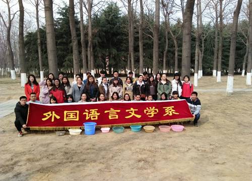 http://www.shengda.edu.cn/__local/E/00/B6/19FD4183936754FA58514629888_AB8441AB_2A572.jpg?e=.jpg