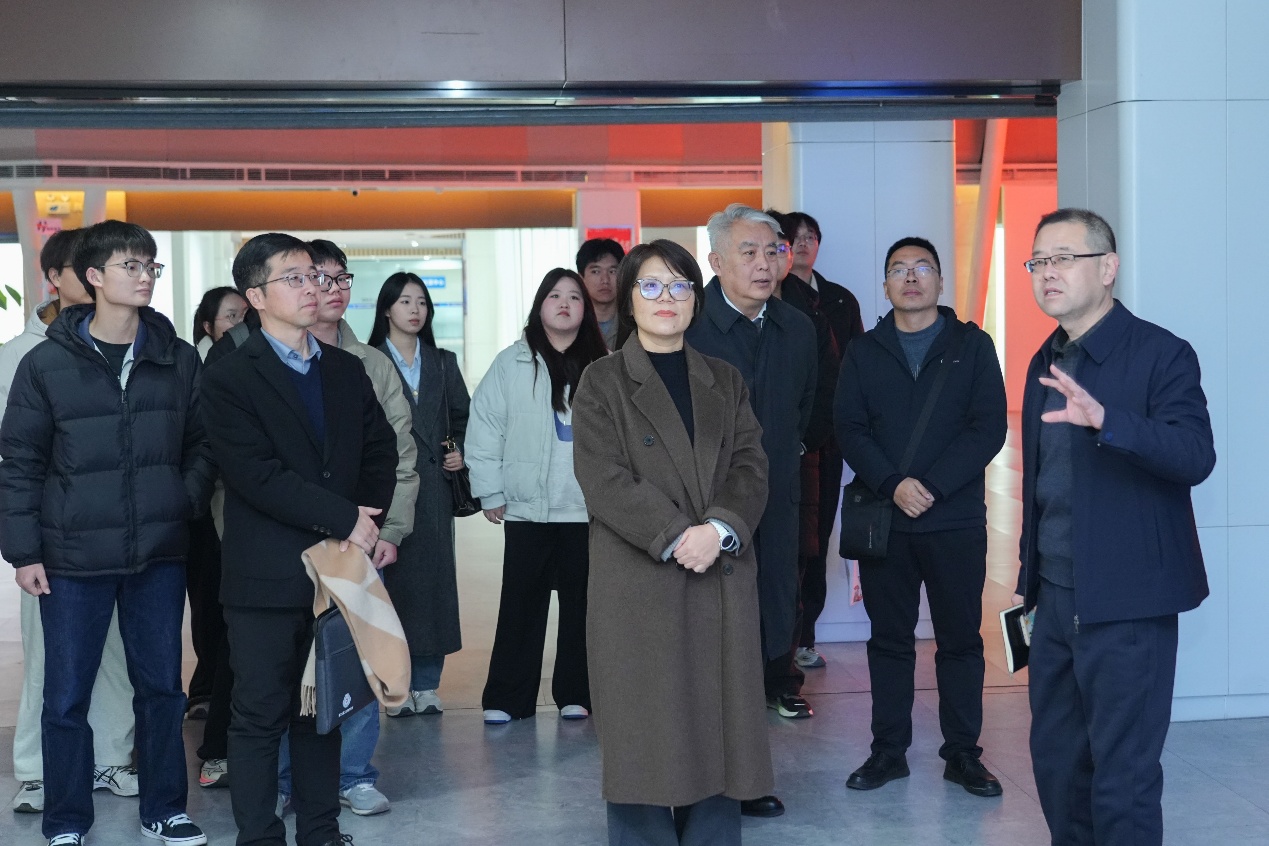 校长张欣带队赴嗨购（河南）数字科技有限公司深入开展“访企拓岗”促就业专项行动-郑州升达经贸管理学院