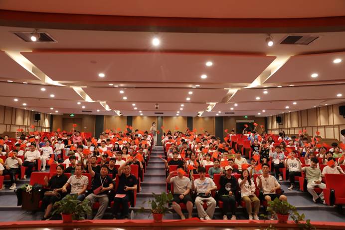 说明: C:\Users\Zhao\Desktop\网络文化节闭幕2\3P0A1946.JPG 说明: C:\Users\Zhao\Desktop\网络文化节闭幕2\3P0A1946.JPG