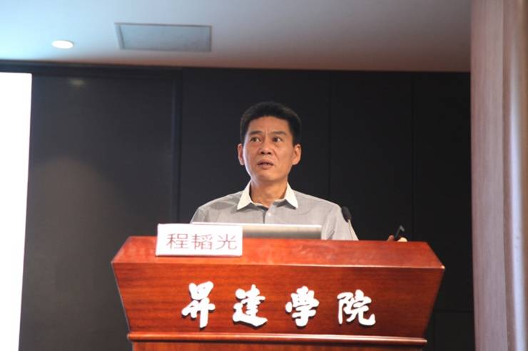 http://www.shengda.edu.cn/__local/0/53/7C/13B692FCA14AFCE01F2E63C40F8_587819A5_FC58.jpg
